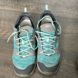 Keen hiking shoes